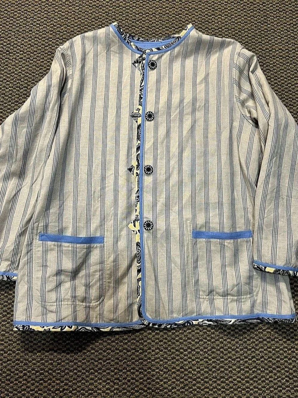 Reversible Blue & White Jacket - Picture 4 of 6